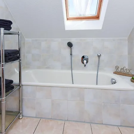 בית נופש Pia *